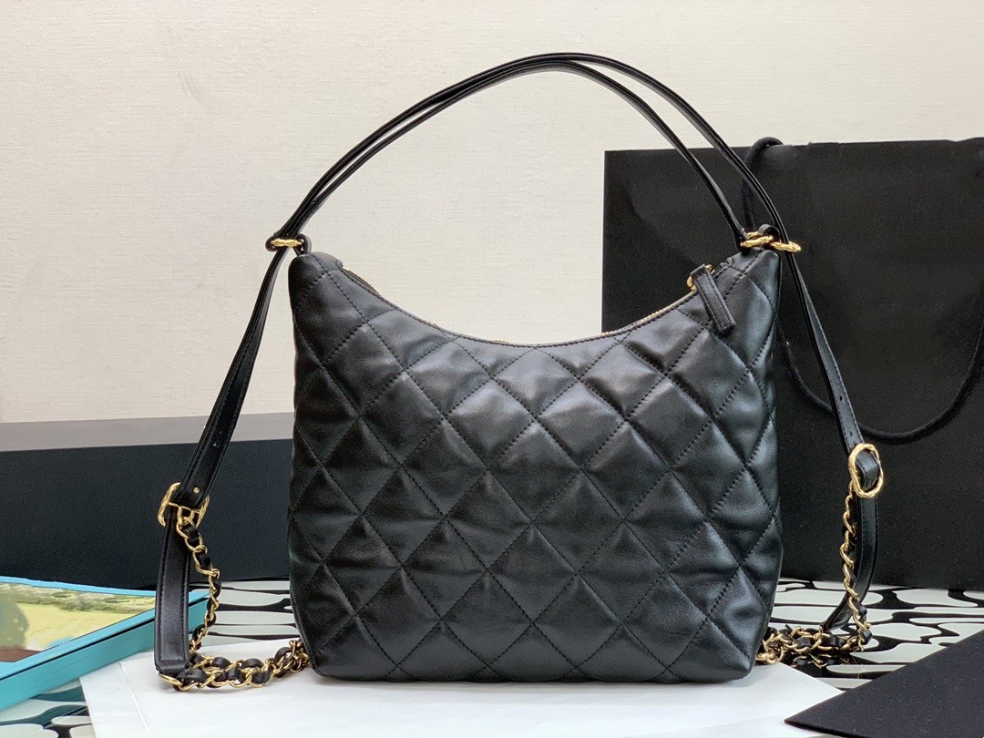 2023 New women's shoulder bag high-end quality crossbody bag dual-purpose hippie bag This season's fire armpit bag wrapped in sheepskin feel very soft, Black
2023 New women's shoulder bag high-end quality crossbody bag dual-purpose hippie bag This season's fire armpit bag wrapped in sheepskin feel very soft, Black