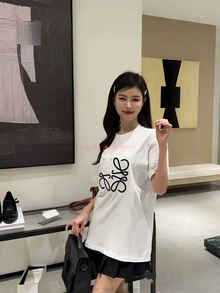 Designer Fashion Clothing Tees Tshirts Loewe Spring and Summer New Mens Top Cotton Embroidery Round Neck Short Sleeve Tshirt Womens Same Undercoat Luxury Casual Str, Black
Designer Fashion Clothing Tees Tshirts Loewe Spring and Summer New Mens Top Cotton Embroidery Round Neck Short Sleeve Tshirt Womens Same Undercoat Luxury Casual Str, Black