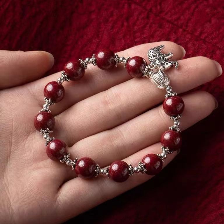 Black Chrysoprase agate bracelet ruby silver bracelet women retro fashion temperament
Black Chrysoprase agate bracelet ruby silver bracelet women retro fashion temperament