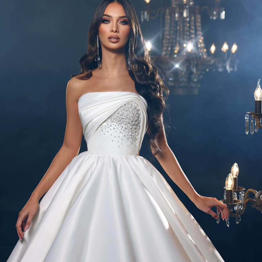 White Strapless A e Wedding Dress Bridal Gown Beadings Pleat Satin Princess Bride Dresses Sweep Train vestido de mariee