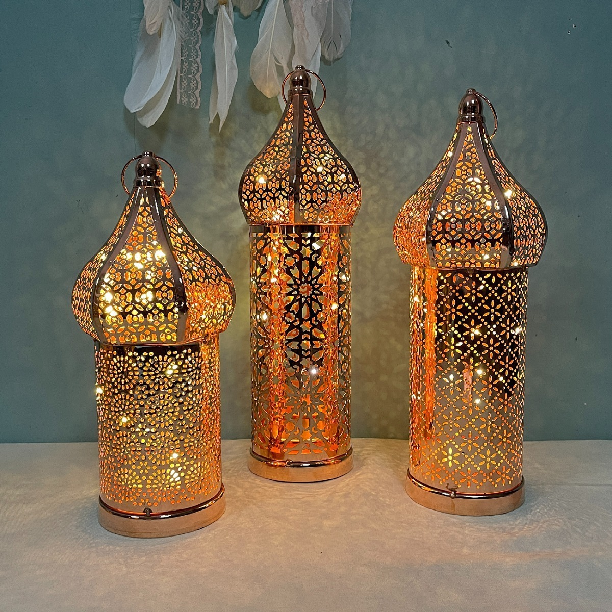 Decorative Objects Figurines White Hollow-out Led Wind Moroccan Style Decoration Iron Lantern Home Bedroom Living Room Atmosphere Surrounding lamp 230