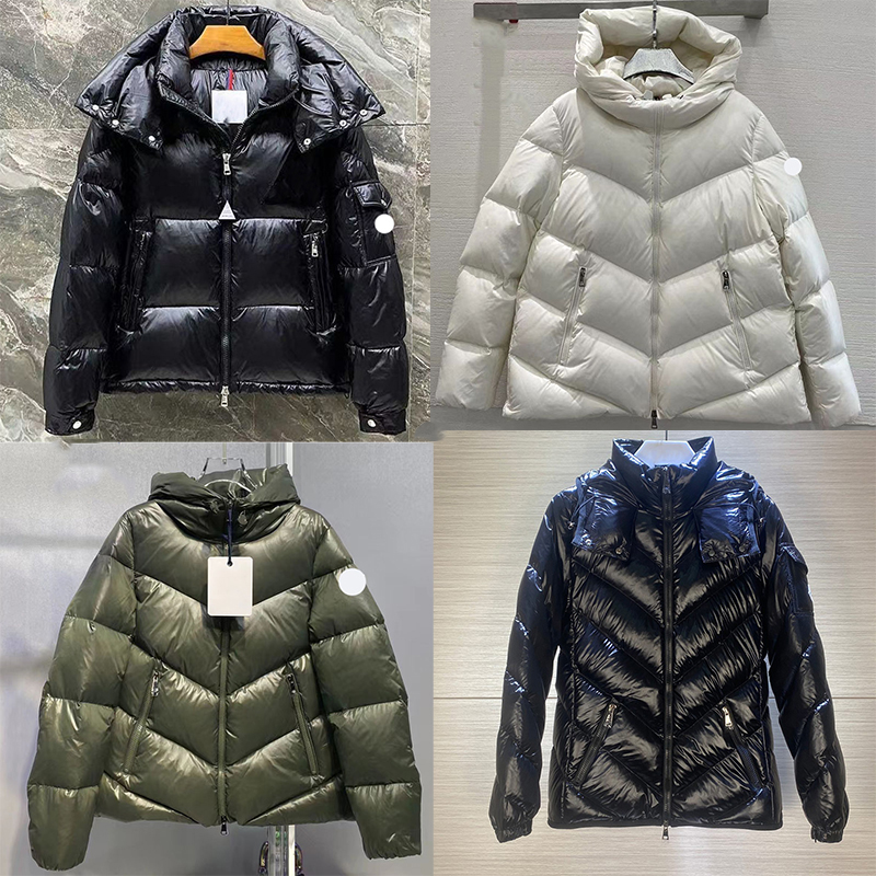 Luxury designer women down parkas embroidered badge stand collar hooded Down jacket autumn and winter thickened warm loose puffer jacket bread jacket coat Size 1/2/3, 25
Luxury designer women down parkas embroidered badge stand collar hooded Down jacket autumn and winter thickened warm loose puffer jacket bread jacket coat Size 1/2/3, 25