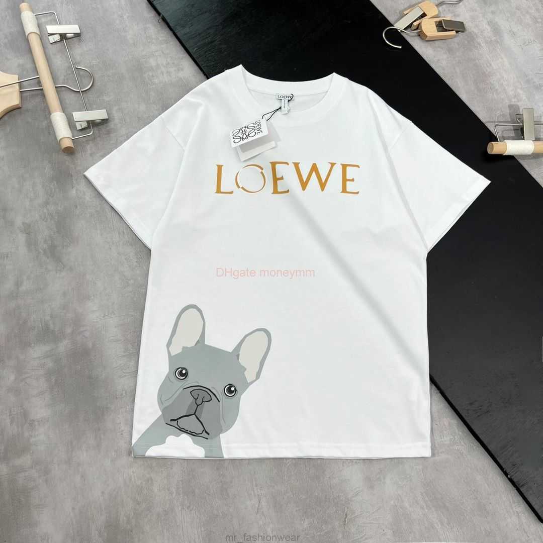 Designer Fashion Clothing Tees Tshirts Loewe High Edition 2023 New Hem Cartoon Little Dog Print Couple Casual Round Neck Short Sleeve Tshirt Luxury Casual Streetwea, White
Designer Fashion Clothing Tees Tshirts Loewe High Edition 2023 New Hem Cartoon Little Dog Print Couple Casual Round Neck Short Sleeve Tshirt Luxury Casual Streetwea, White