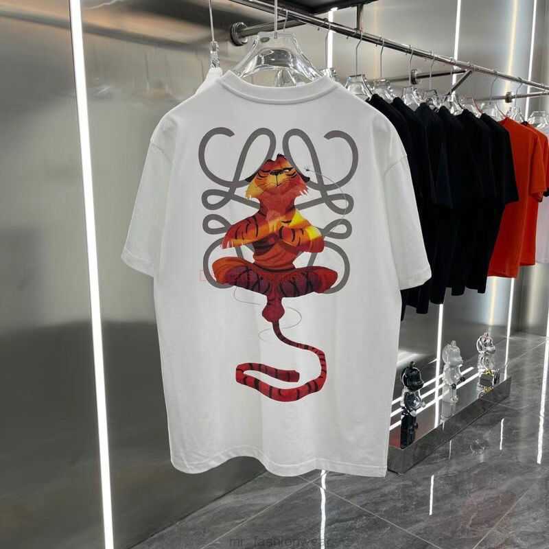 Designer Fashion Clothing Tees Tshirts High Version 2022 Summer Low Loewe Year of the Tiger Exclusive Qianyouqianqian Print Short Sleeve Loose Tshirt Luxury Casual, White
Designer Fashion Clothing Tees Tshirts High Version 2022 Summer Low Loewe Year of the Tiger Exclusive Qianyouqianqian Print Short Sleeve Loose Tshirt Luxury Casual, White