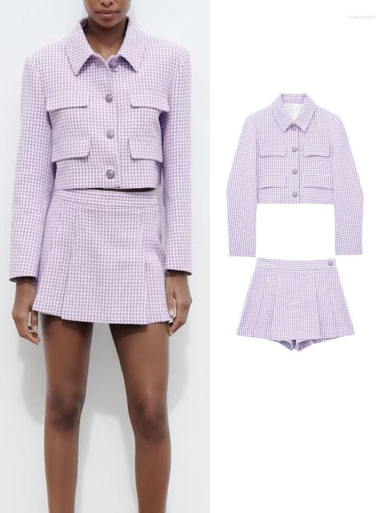 Women's Tracksuits 2023 Women Plaid Short Blazer Sets Fashion Sweet Single Breasted Pockets Jackets Casual Side Zipper Shorts
Women's Tracksuits 2023 Women Plaid Short Blazer Sets Fashion Sweet Single Breasted Pockets Jackets Casual Side Zipper Shorts