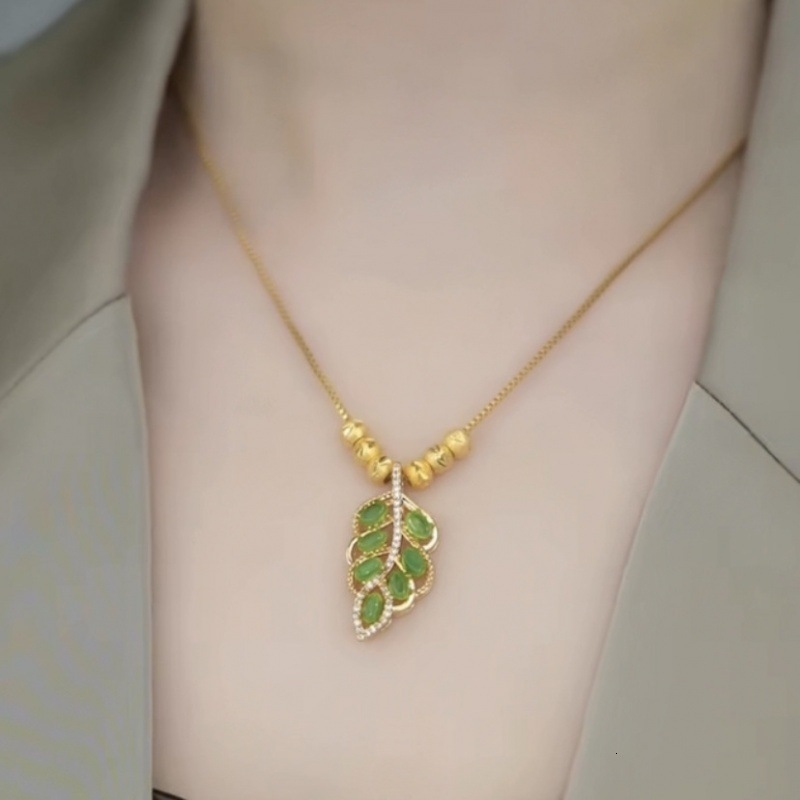 Strands Strings Genuine 18K Gold Diamond Ginkgo Leaf Pendant Necklaces for Women Simple Zircon Neck Chain Fine Jewelry Gifts 230625
