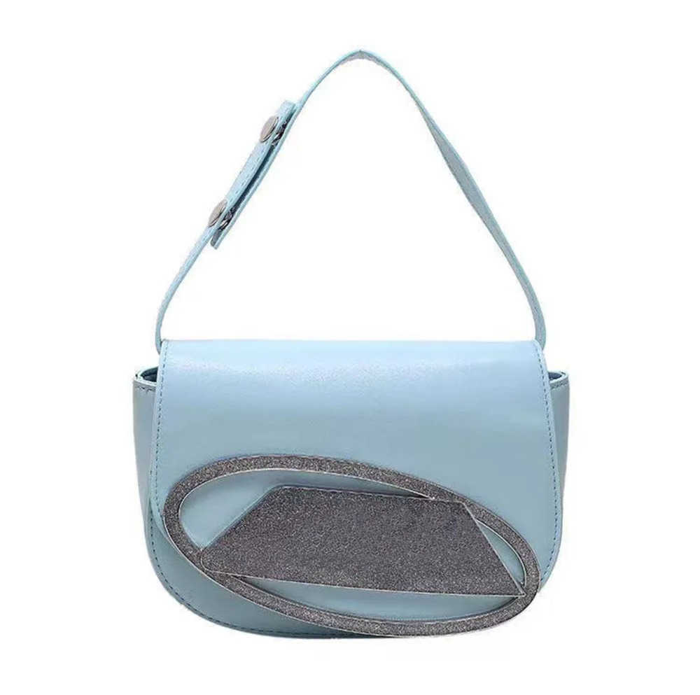 the tote diesels handbag crossbody Bag mirror quality Luxury black Genuine leather Women's man Designer purse wallet clutch High quality women's bag, Red
the tote diesels handbag crossbody Bag mirror quality Luxury black Genuine leather Women's man Designer purse wallet clutch High quality women's bag, Red