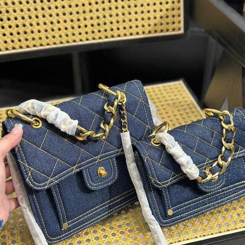 crossbody bag luxurys handbags Denim shoulder bag designer bags Women chain Fashion classic Solid Color Diamond Lattice handbag, Xbo01 19cm
crossbody bag luxurys handbags Denim shoulder bag designer bags Women chain Fashion classic Solid Color Diamond Lattice handbag, Xbo01 19cm
