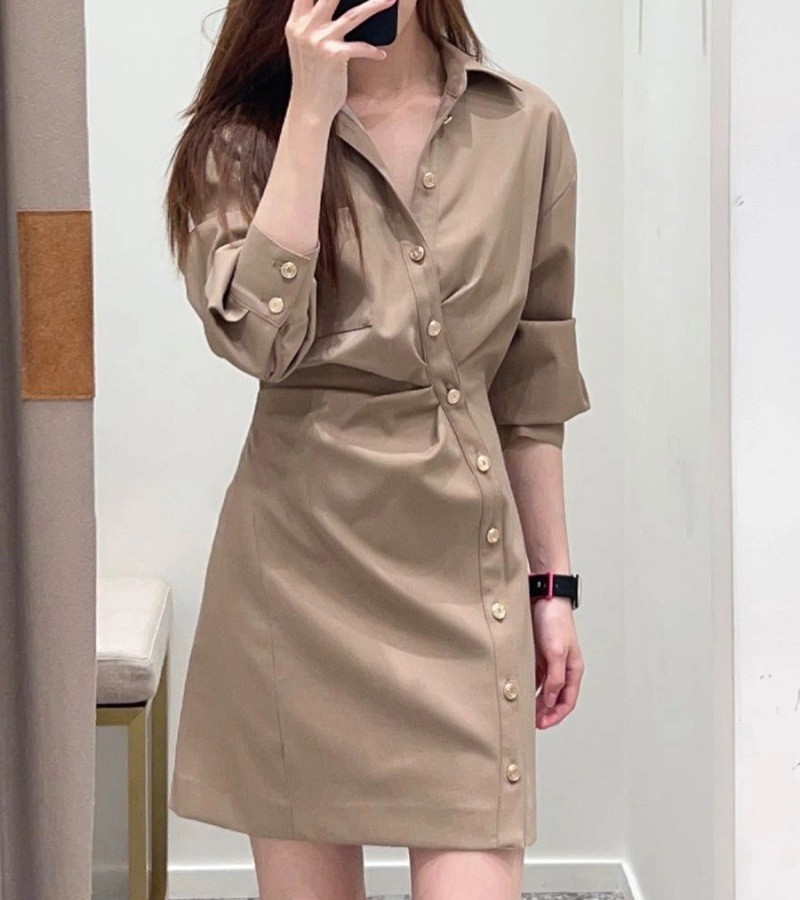Casual Dresses Auth New M-aje Beaded Water Diamond Doll Neck Dress Short Sleevet, Khaki
Casual Dresses Auth New M-aje Beaded Water Diamond Doll Neck Dress Short Sleevet, Khaki