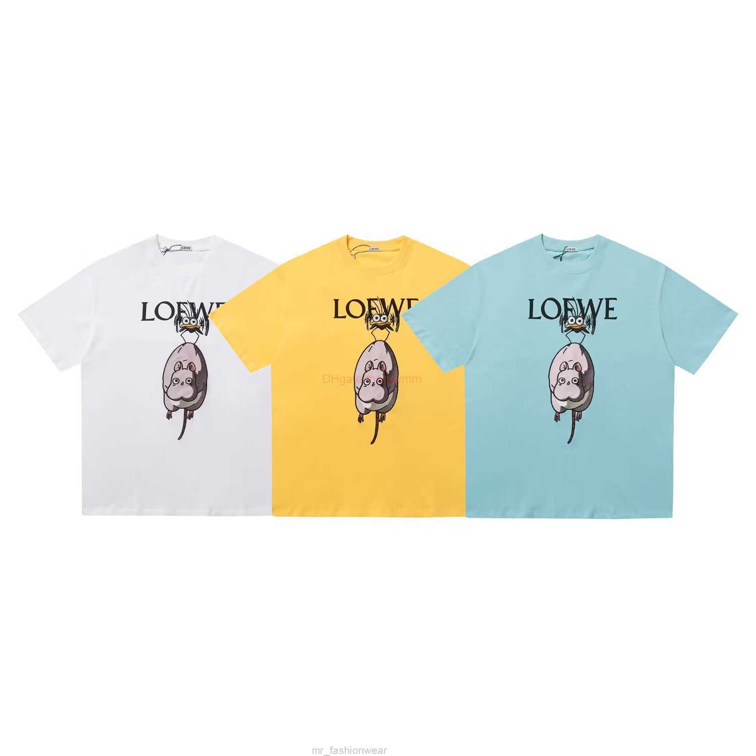 Designer Fashion Clothing Tees Tshirts Loewe Chaopai Summer Thousand and Thousand Seeks Co Branded Little Crow Holding Mouse Embroidery Printed Short Sleeve Tshir, White l20#
Designer Fashion Clothing Tees Tshirts Loewe Chaopai Summer Thousand and Thousand Seeks Co Branded Little Crow Holding Mouse Embroidery Printed Short Sleeve Tshir, White l20#