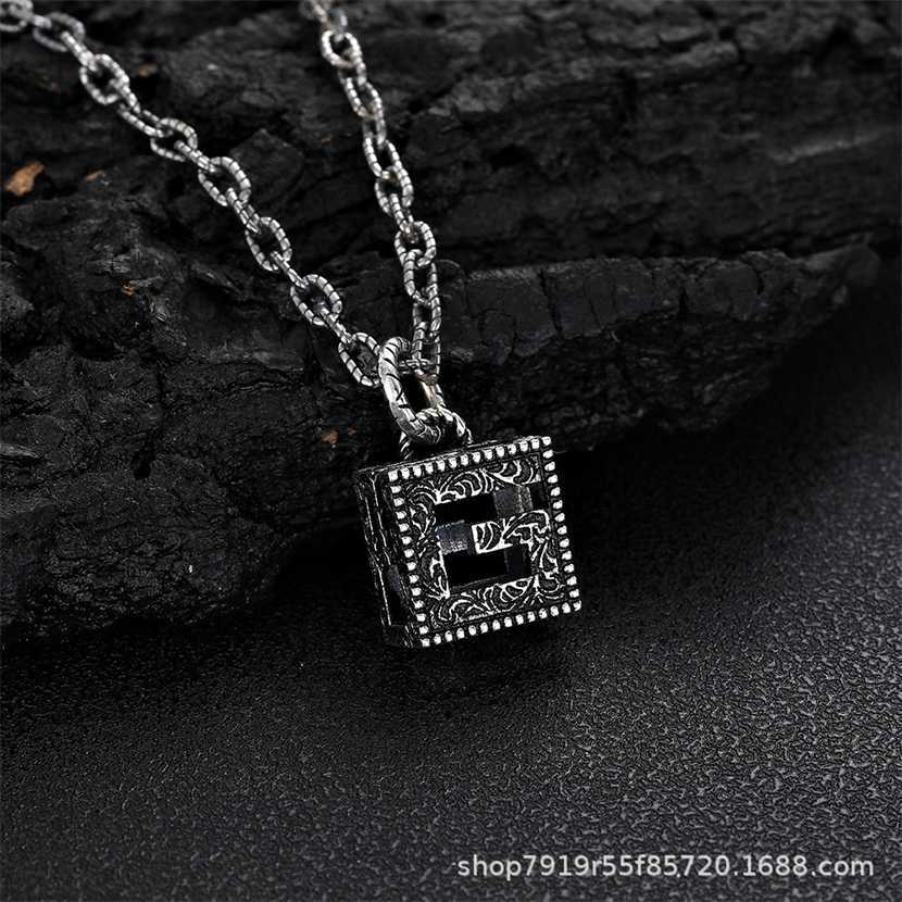 2023 Gujia S925 Sterling Silver Square G Hollow Pendant Fashion Versatile Style Men's and Women's Necklace, White
2023 Gujia S925 Sterling Silver Square G Hollow Pendant Fashion Versatile Style Men's and Women's Necklace, White