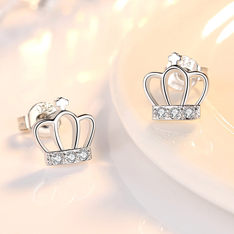 Elegant 18K Gold-Plated Crystal Stud Earrings with Zircon Accents for Women - Luxurious Design