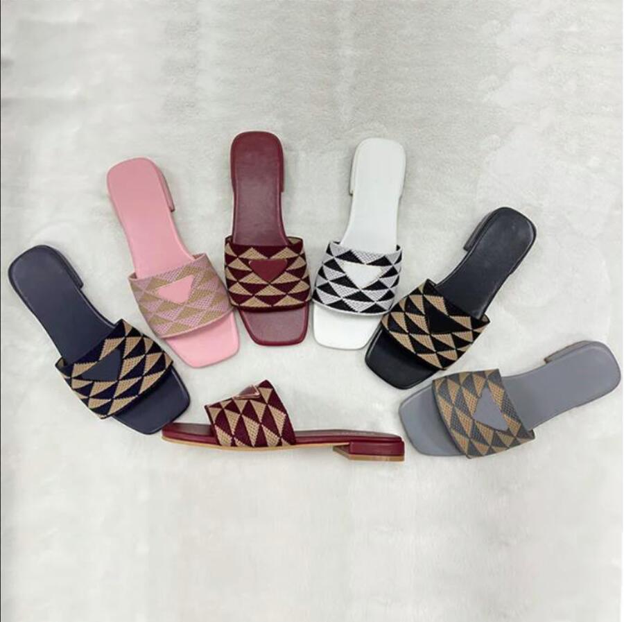 Designer Slides Women Embroidered Fabric Slippers Metallic Slide Sandals Luxury Letter P Sandal Triangle Printed Fabric Slippers Heels Fashion Summer Beach Shoes, Black
Designer Slides Women Embroidered Fabric Slippers Metallic Slide Sandals Luxury Letter P Sandal Triangle Printed Fabric Slippers Heels Fashion Summer Beach Shoes, Black