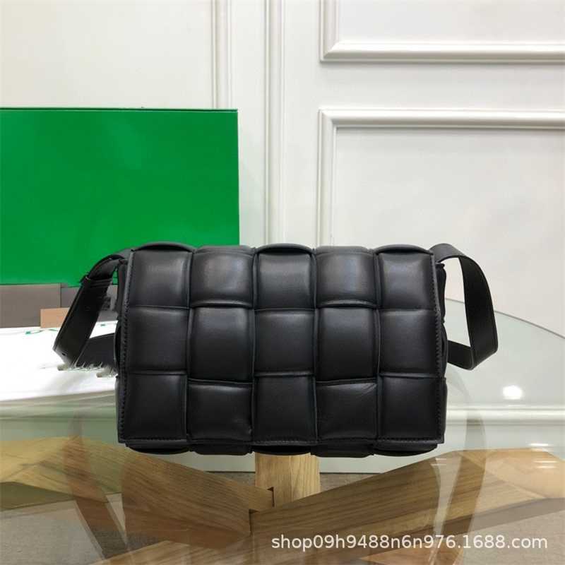Bottegas Bag Tote 2023 Celebrity Same Style Cassette Pillow Fashion Versatile Soft Calfskin Plaid One Shoulder Women's Venetas Handbags Zc, Black4
Bottegas Bag Tote 2023 Celebrity Same Style Cassette Pillow Fashion Versatile Soft Calfskin Plaid One Shoulder Women's Venetas Handbags Zc, Black4