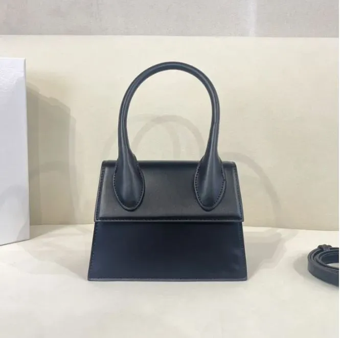 designer Fashion bags Le Chiquito women Handbags Cross Body Bags High grade Retro senior Messenger bags leather totes Wallets Purse, Ja
designer Fashion bags Le Chiquito women Handbags Cross Body Bags High grade Retro senior Messenger bags leather totes Wallets Purse, Ja