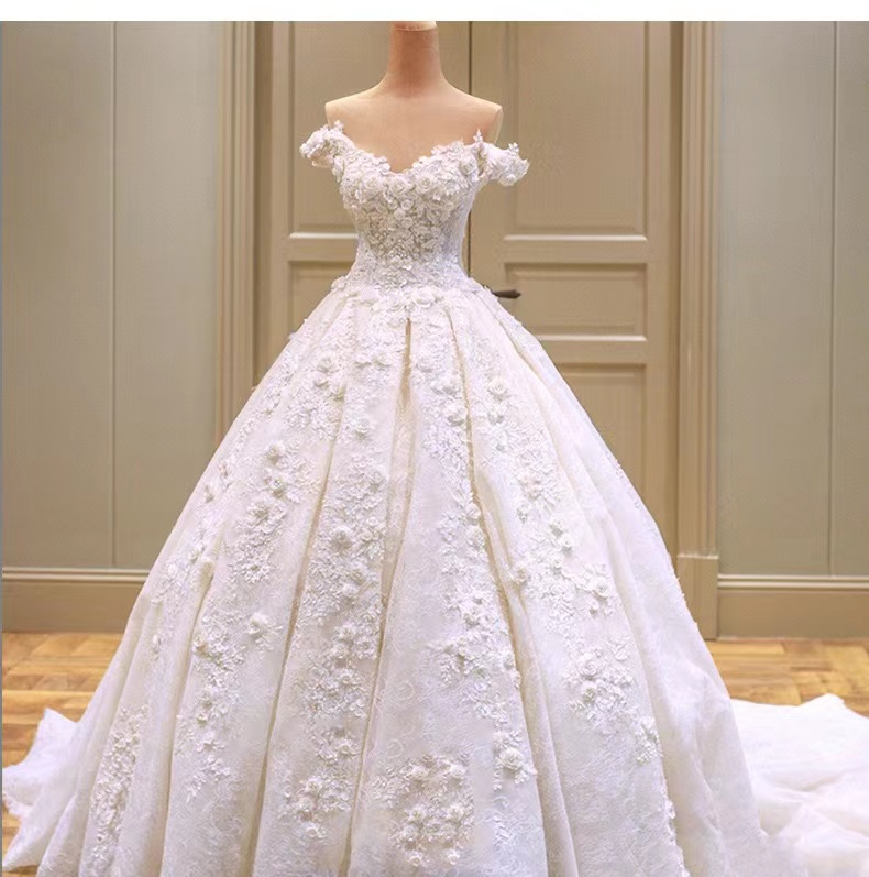 Modest Plus Size Wed Dress Bridal Gown Off Shoulder Ball Gown Wedding Dresses Gowns Sheer Jewel Neck Lace Appliqued Sequins Beaded 3D Flowers Plus Siz