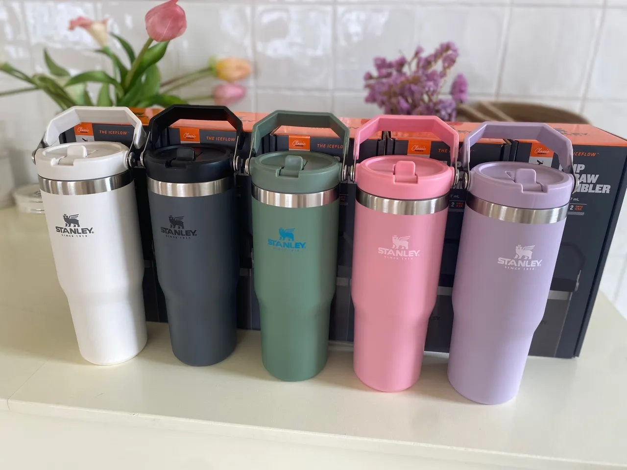 Water Bottles Stanley 30oz Flip Cups Stainless Steel Tumblers Heat Preservation Outdoor Large Capacity Reusable Leakproof Cup With LOGO JN26, Black
Water Bottles Stanley 30oz Flip Cups Stainless Steel Tumblers Heat Preservation Outdoor Large Capacity Reusable Leakproof Cup With LOGO JN26, Black