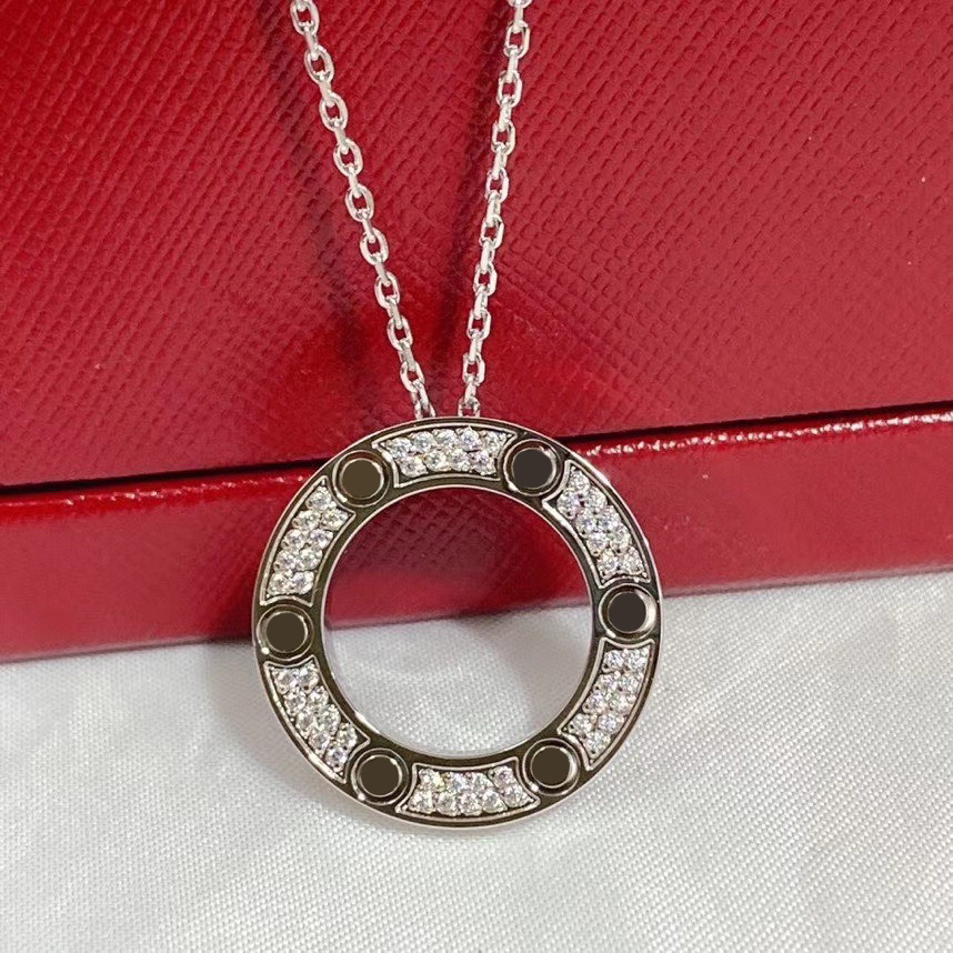 Designer Round Pendant Necklaces Women Loves Yellow Gold Silver Jewelry Stainless Steel Rhinestone Chain Clavicle necklace Fashion Girls Gift
Designer Round Pendant Necklaces Women Loves Yellow Gold Silver Jewelry Stainless Steel Rhinestone Chain Clavicle necklace Fashion Girls Gift