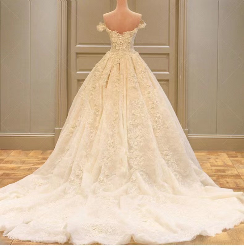 Modest Plus Size Wed Dress Bridal Gown Off Shoulder Ball Gown Wedding Dresses Gowns Sheer Jewel Neck Lace Appliqued Sequins Beaded 3D Flowers Plus Siz