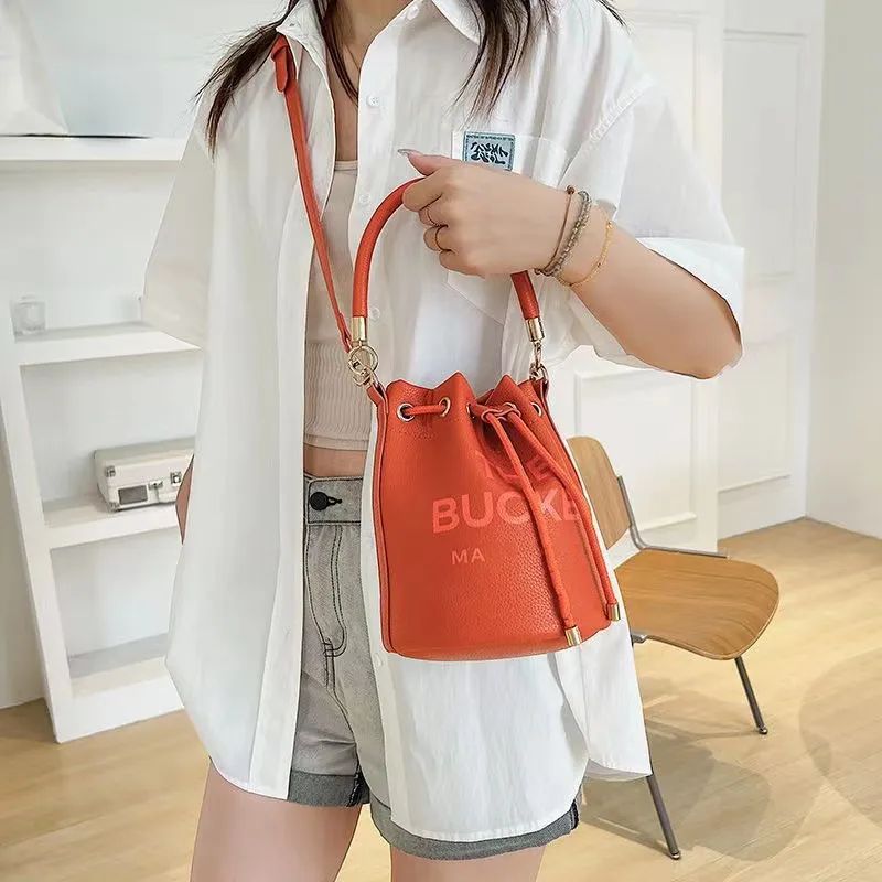luxurys handbags the bucket bags Designer Bag shoulder crossbody mini wallet top handle mj the tote bag drawstring bags lady luxury the leather purses pink Orange, 6-14*14*17cm
luxurys handbags the bucket bags Designer Bag shoulder crossbody mini wallet top handle mj the tote bag drawstring bags lady luxury the leather purses pink Orange, 6-14*14*17cm