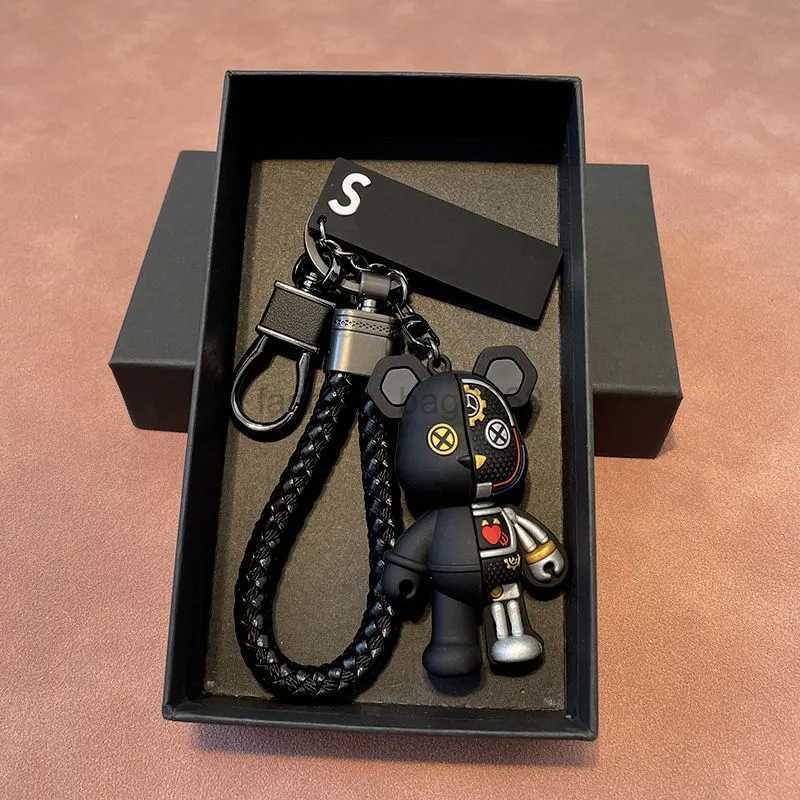 Luxurys designers Keychain Car Key chain Solid color monogrammed Keychains Bear Design versatile Fashion Leisure Men Women Bag Pendant Accessories good nice