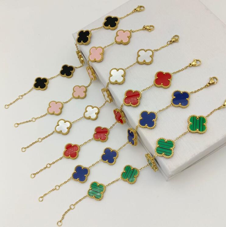 Luxury Designer Bracelet Four Leaf Clover Charm Bracelets Elegant Fashion 18K Gold Agate Shell Chain Mother Women Girls Couple Holiday Birthday Party Gifts Chains
Luxury Designer Bracelet Four Leaf Clover Charm Bracelets Elegant Fashion 18K Gold Agate Shell Chain Mother Women Girls Couple Holiday Birthday Party Gifts Chains