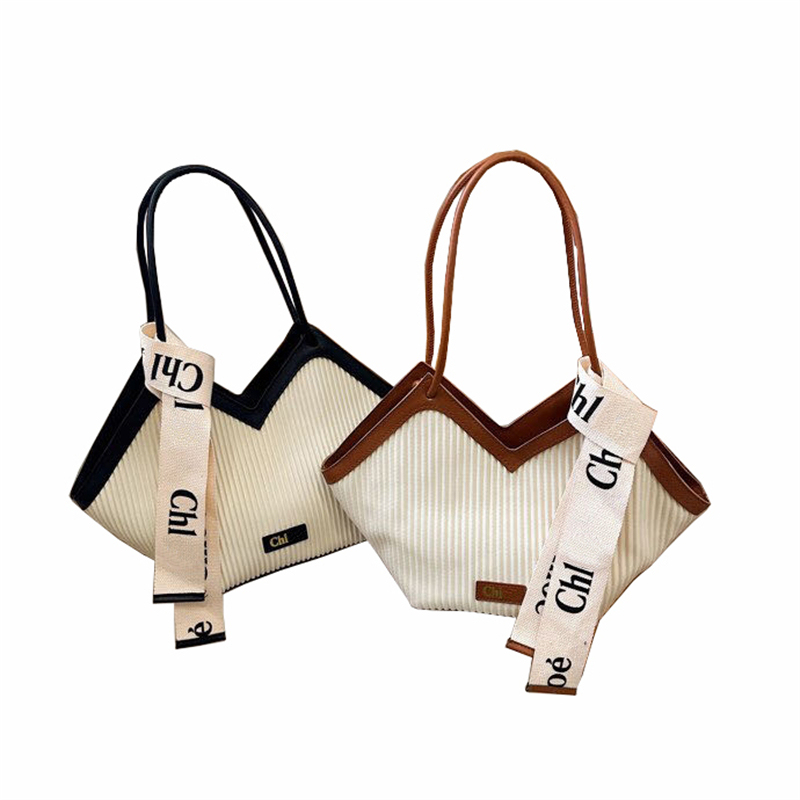 Brand designer tote handbag for women chl bag Purse Heart-Shaped Handbag Purses Ruan7066, Black
Brand designer tote handbag for women chl bag Purse Heart-Shaped Handbag Purses Ruan7066, Black