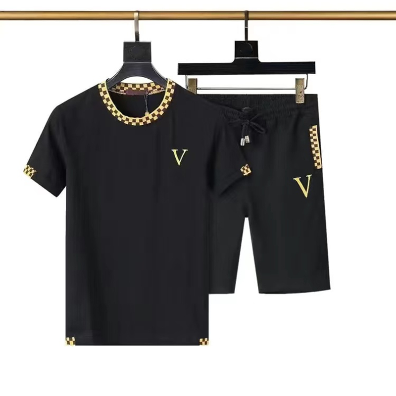 mens tracksuits designer sports shorts set mens sports set suit fashionable casual breathable street sports letter printed shorts S-XXL 23s
mens tracksuits designer sports shorts set mens sports set suit fashionable casual breathable street sports letter printed shorts S-XXL 23s
