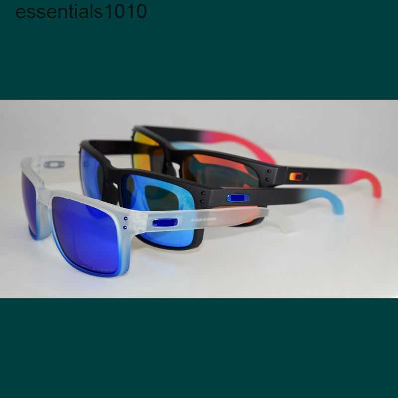 Oakleies Holbrook Couple's INS Style Colorful Photography Sunglasses Beach Sunscreen Polarized Sunglasses
Oakleies Holbrook Couple's INS Style Colorful Photography Sunglasses Beach Sunscreen Polarized Sunglasses