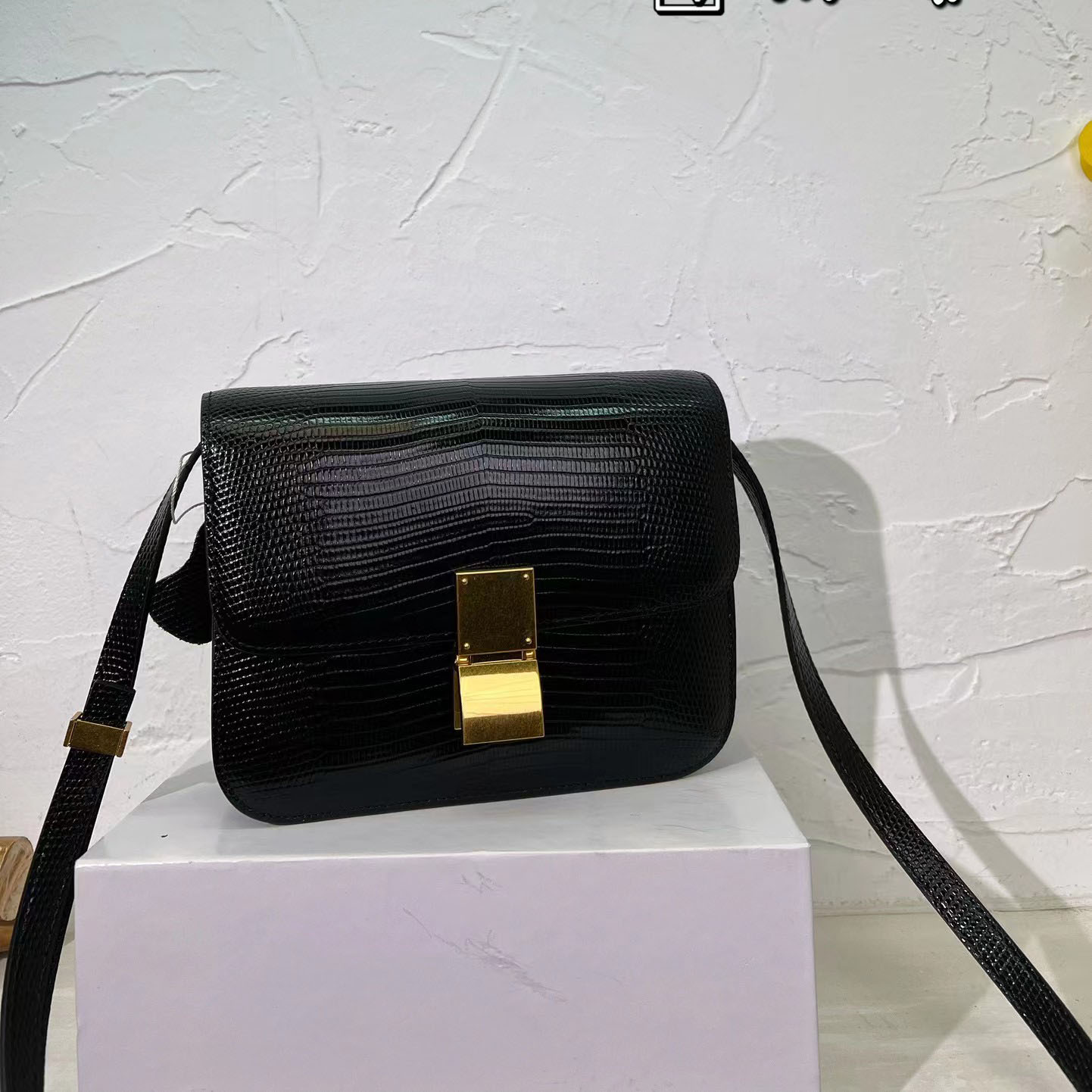 Designer Design Bag Shoulder Bag Luxury Tote Women's Beach Leather Fashion Handbag Black Locking Cloth Bag With Shoulder Strap Summer Small Bag, #4
Designer Design Bag Shoulder Bag Luxury Tote Women's Beach Leather Fashion Handbag Black Locking Cloth Bag With Shoulder Strap Summer Small Bag, #4