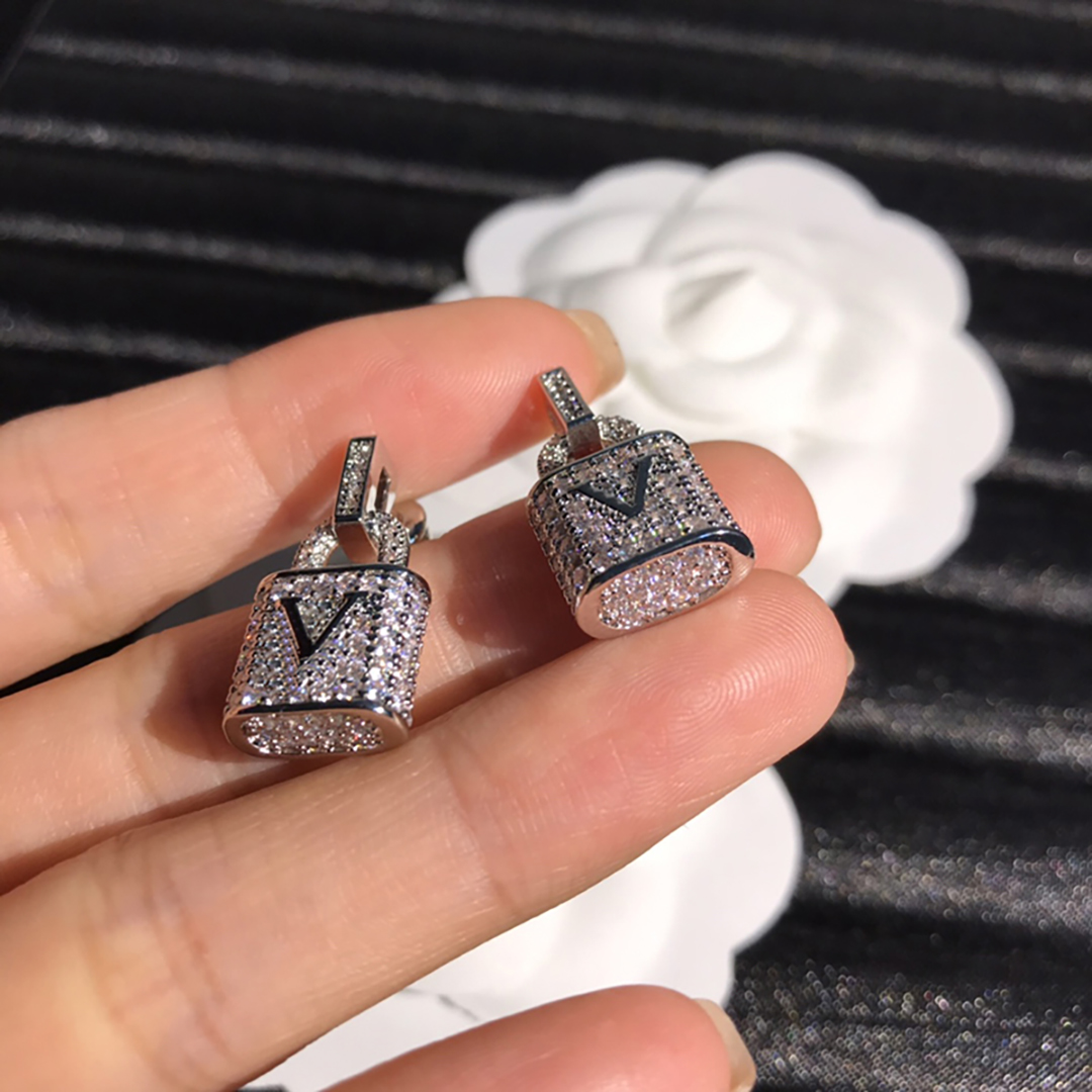 Designer Luxurys Earrings New Style designer Letter Earrings stainless steel stud earrings designer for women studs gold engagement jewelry Couple Family Gift