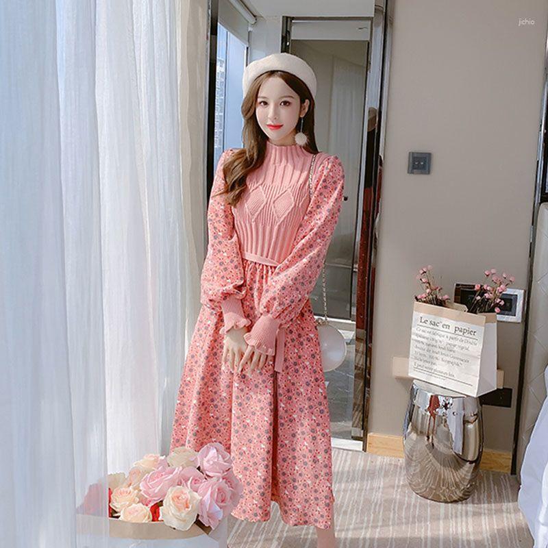 Casual Dresses French Sweet Super Fire Mid Length Dress Autumn And Winter Corduroy Printing Panel Knitted Retro Long Sleeve Women