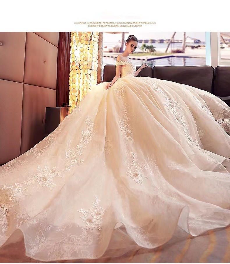 Modest Plus Size Wed Dress Bridal Gown Off Shoulder Ball Gown Wedding Dresses Gowns Sheer Jewel Neck Lace Appliqued Sequins Beaded 3D Flowers Plus Siz