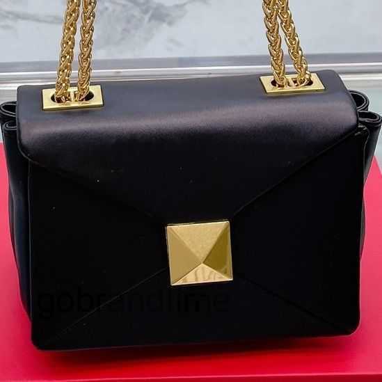 v Designer Women Bags Chain Fashion Classic Valentino Handbag Women's Fashionable Color Style Shoulder Size 20.15 0FGX, Red 20.15
v Designer Women Bags Chain Fashion Classic Valentino Handbag Women's Fashionable Color Style Shoulder Size 20.15 0FGX, Red 20.15