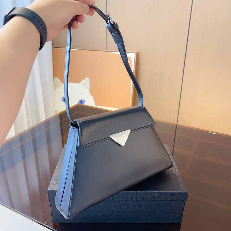 Designer Shoulder Bag Fashion Crossbody Shopping Bag Designer Handbags Lady Luxury Famous Brands Shoulder Bag For Women gifts shopping high quality, Black
Designer Shoulder Bag Fashion Crossbody Shopping Bag Designer Handbags Lady Luxury Famous Brands Shoulder Bag For Women gifts shopping high quality, Black