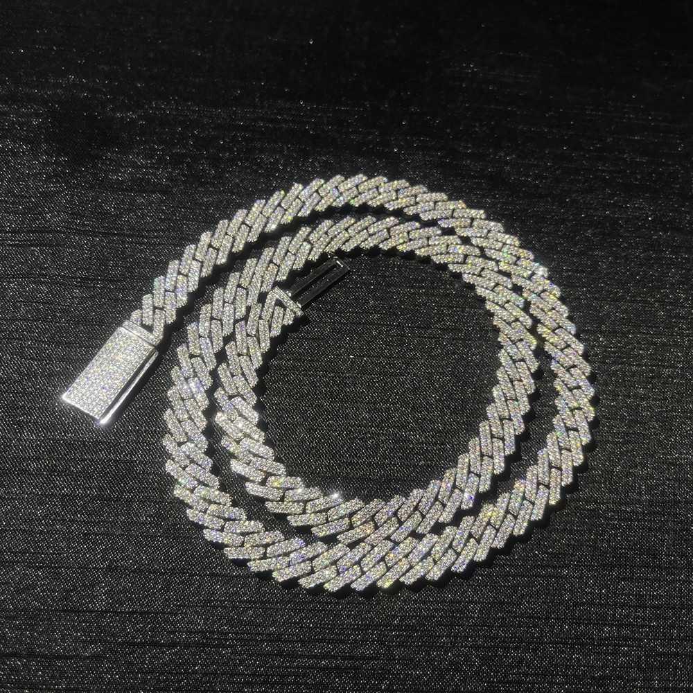 Iced Out Hip Hop Jewelry 10mm 2 Rows 18k Gold Plated Silver Vvs Moissanite Cuban Link Chain
Iced Out Hip Hop Jewelry 10mm 2 Rows 18k Gold Plated Silver Vvs Moissanite Cuban Link Chain