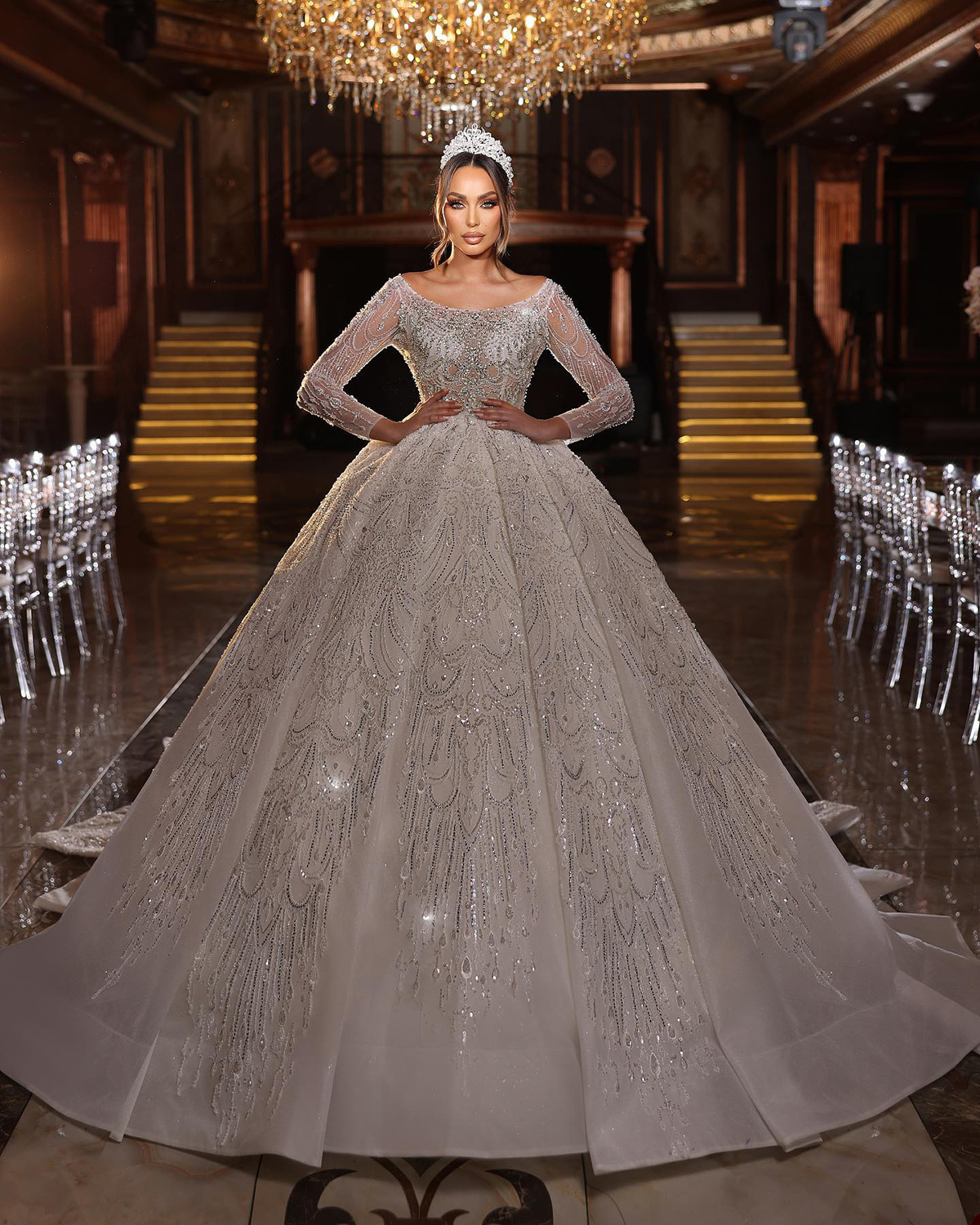 Luxury Ball Gown Wedding Dresses Long Sleeves V Neck Sequins Applique Diamonds Ruffles Bridal Gowns Beaded Long Train Lace-up Plus Size Custom Made Ve