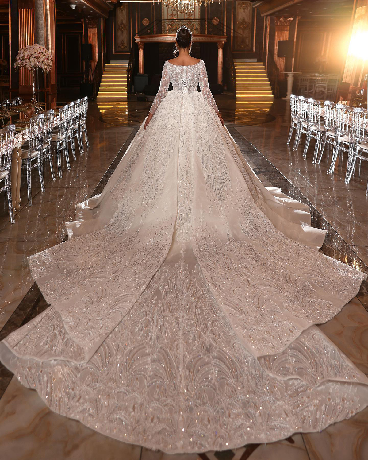 Luxury Ball Gown Wedding Dresses Long Sleeves V Neck Sequins Applique Diamonds Ruffles Bridal Gowns Beaded Long Train Lace-up Plus Size Custom Made Ve