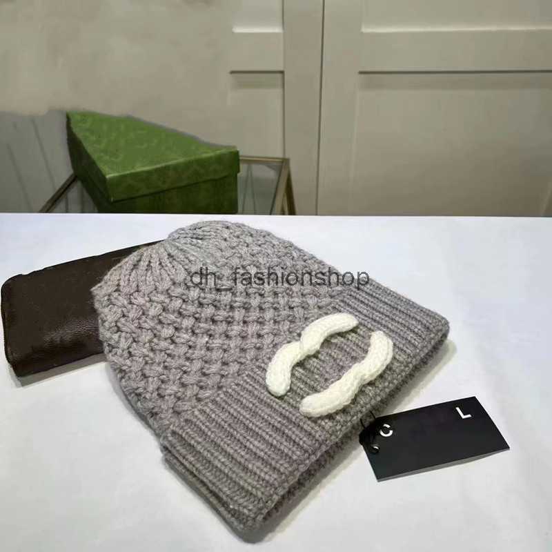 Designer Brand Men's Beanie Urinal Hat Women's Autumn and Winter New G-letter Outdoor Fashion Trend Retro Warm keeping Versatile Knitted Hat 
Designer Brand Men's Beanie Urinal Hat Women's Autumn and Winter New G-letter Outdoor Fashion Trend Retro Warm keeping Versatile Knitted Hat