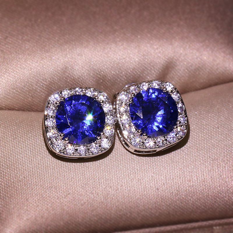 Luxury 925 Silver Geometric Round Diamond Stud Earrings for Women - Shiny Crystal Pins