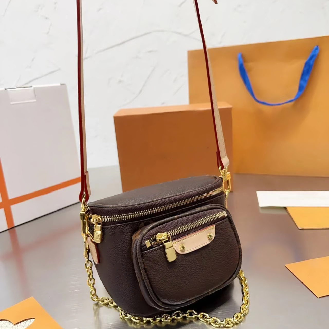 2023 new Hobo M82335 M82208 Totes handbags Wallets Shoulder Bags chain pochette Womens men fashion underarm luxurys Designer Beach gym Cross Body cowhide Clutch bag, Mon0gram 
2023 new Hobo M82335 M82208 Totes handbags Wallets Shoulder Bags chain pochette Womens men fashion underarm luxurys Designer Beach gym Cross Body cowhide Clutch bag, Mon0gram