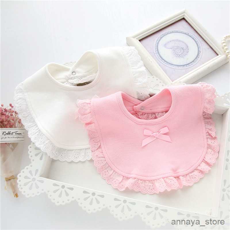 Bibs Cloths Cotton Bib Newborn Bow Baby Bibs Cute Girls Boys Feeding Cloth Bibs Saliva Towels for Baby R230628
Bibs Cloths Cotton Bib Newborn Bow Baby Bibs Cute Girls Boys Feeding Cloth Bibs Saliva Towels for Baby R230628