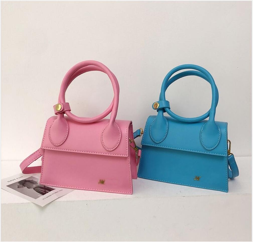 JAQUEMUS Womens designer Bags colorful Women Handbags Women messenger bags luxury handbag real leather baguette shoulder bag Multiple colors crossbody bag tote, Black
JAQUEMUS Womens designer Bags colorful Women Handbags Women messenger bags luxury handbag real leather baguette shoulder bag Multiple colors crossbody bag tote, Black