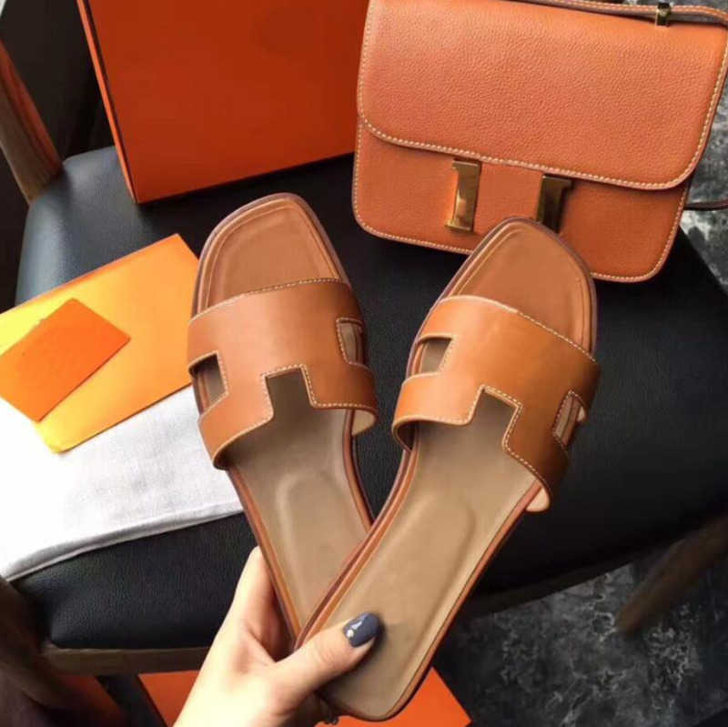 Top Quality Beach Slippers Classic Flat Heel Summer Lazy Designer H Fashion Cartoon Big Head Flops Leather Lady Slides Women Shoes Hotel Ladies Sexy Sandals, 025
Top Quality Beach Slippers Classic Flat Heel Summer Lazy Designer H Fashion Cartoon Big Head Flops Leather Lady Slides Women Shoes Hotel Ladies Sexy Sandals, 025