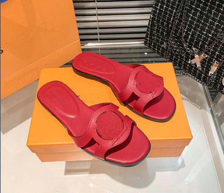 Womens Beach slippers famous Classic Flat heel Summer Designer Fashion flops leather lady brand Slides famale shoes Ladies sexy Sandals Large ft67y, Silver
Womens Beach slippers famous Classic Flat heel Summer Designer Fashion flops leather lady brand Slides famale shoes Ladies sexy Sandals Large ft67y, Silver