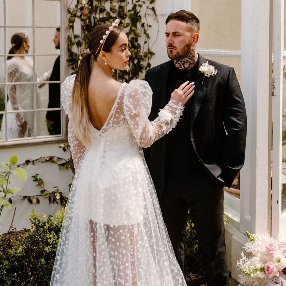 Polka Dot 2 Pieces Wedding Dresses Spaghetti Strap Mini Bridal Gown with Jacket Half Lining Transparent Summer Garden Wedding Dress