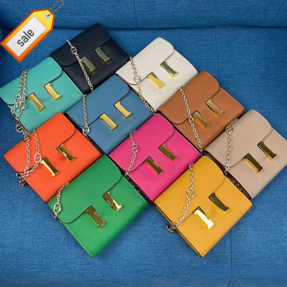 Brand Designer Change Purse Card pack Handbag Female Purses Lychee Pattern Head Layer Cowhide Stewardess Card Leather Short Wallet Letter Factory Direct Sale, Blue
Brand Designer Change Purse Card pack Handbag Female Purses Lychee Pattern Head Layer Cowhide Stewardess Card Leather Short Wallet Letter Factory Direct Sale, Blue