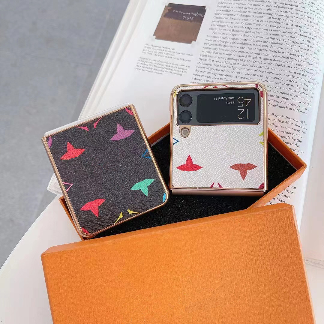 Beautiful Retro Designer Phone Cases for Samsung Galaxy Z Flip Fold 2 3 4 Flip3 Flip4 Fold2 Fold3 Fold4 Luxury LU Case Cover with Logo Box Man Woman 0307
Beautiful Retro Designer Phone Cases for Samsung Galaxy Z Flip Fold 2 3 4 Flip3 Flip4 Fold2 Fold3 Fold4 Luxury LU Case Cover with Logo Box Man Woman 0307
