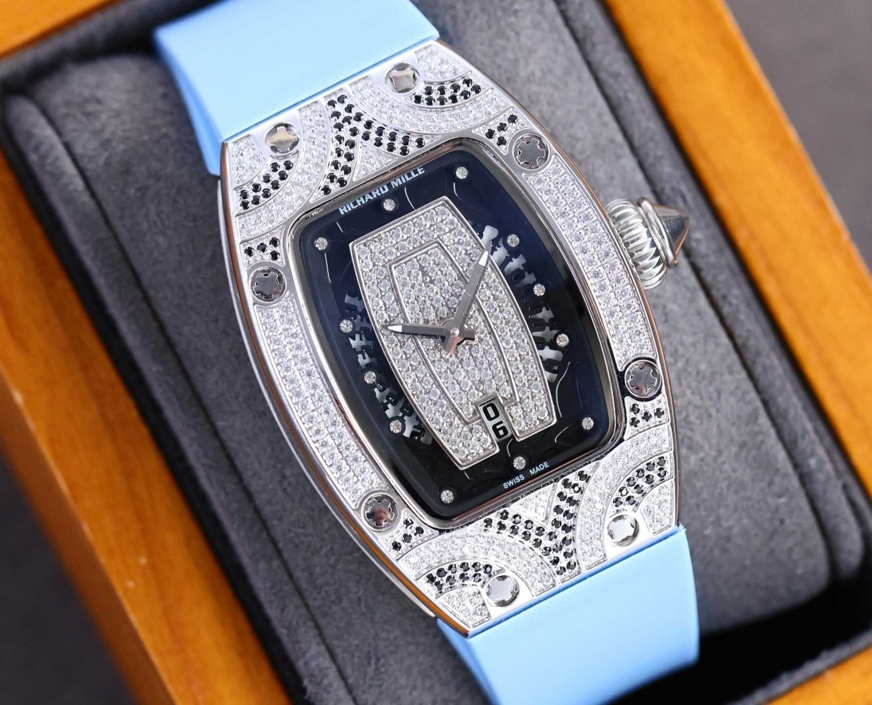 Fantastic Diamond R i c h a r d Luxury Super style Female wrist watches RM007 RM07-01 montre designer High-end quality iced out bezel for women waterproof gift 28 tank, 12
Fantastic Diamond R i c h a r d Luxury Super style Female wrist watches RM007 RM07-01 montre designer High-end quality iced out bezel for women waterproof gift 28 tank, 12