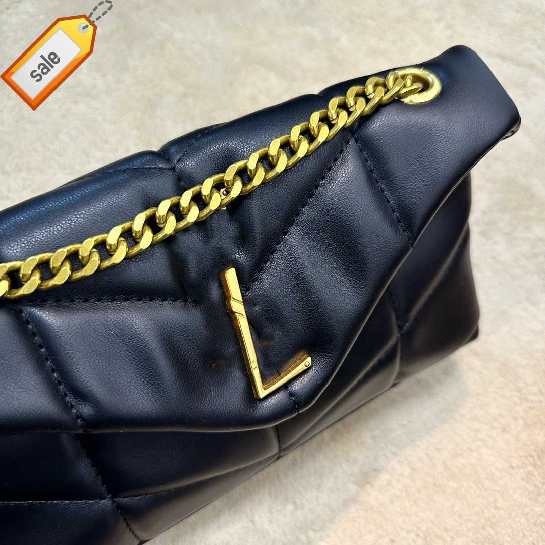Brand Brand Designer Bags Handbag Shoulder Crossbody Bag Tote bag New Fashion Texture shoulder strap Multifunctional portable Messenger bags Factory Direct Sale, Red gift box
Brand Brand Designer Bags Handbag Shoulder Crossbody Bag Tote bag New Fashion Texture shoulder strap Multifunctional portable Messenger bags Factory Direct Sale, Red gift box